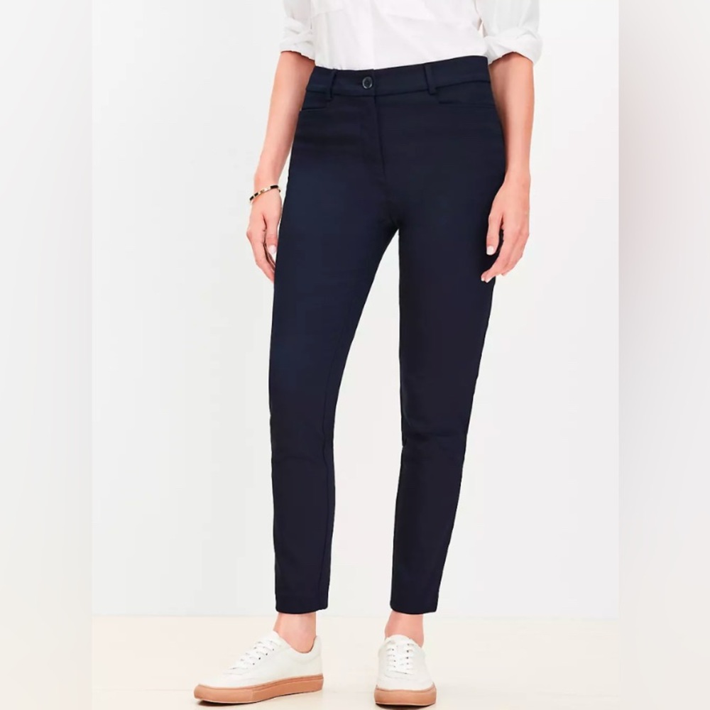 EUC Loft Sutton The skinny business casual date night office size 8